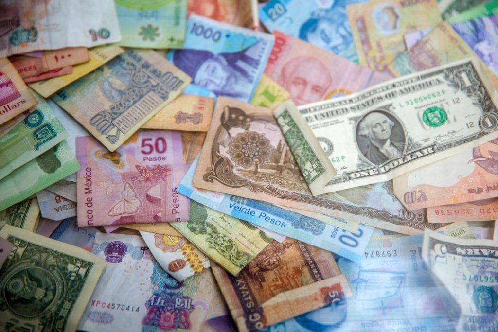 Hoeveel geld heeft Thierry Baudet? Alles over zijn inkomsten en bezit